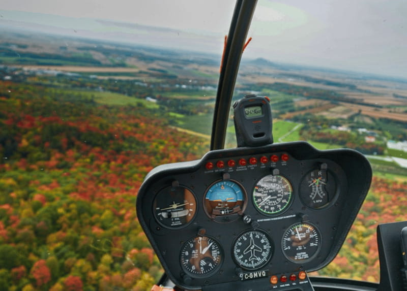 From Montreal: Scenic Montérégie Helicopter Tour - Meeting the helicopter at Helicraft