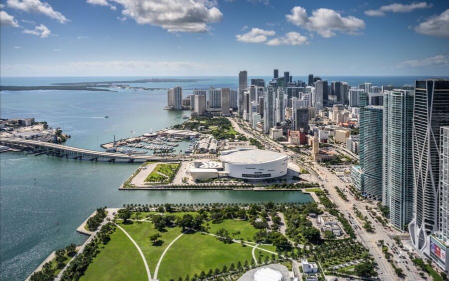From Pembroke Pines: Helicopter Tour Over Miami - Key Points