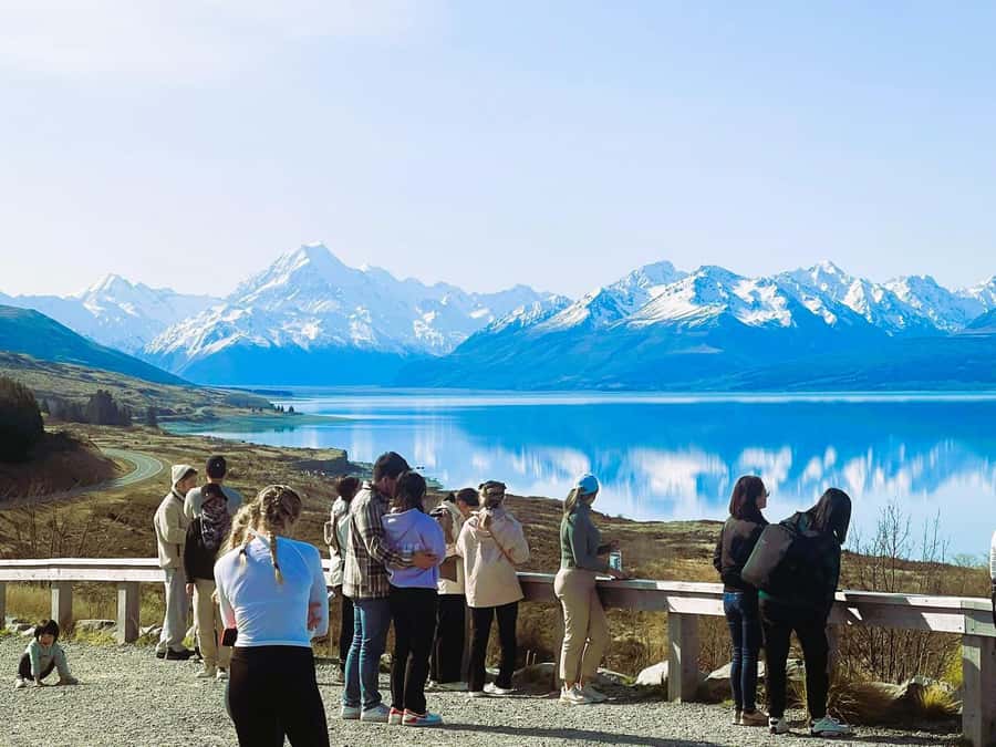 From Queenstown: Mount Cook Heli-Hike and Bus Tour Combo - From Kawarau Gorge to Cromwell