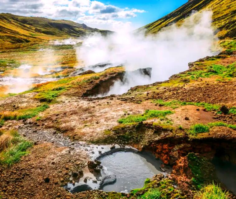 From Reykjavik: Helicopter Tour to Hengill with Landing - What the Hellisheiði views reveal