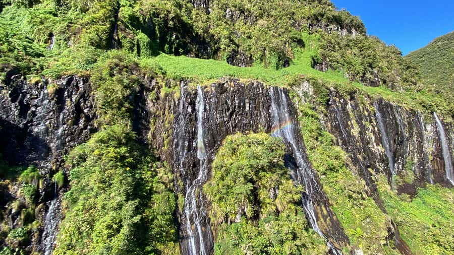 From St Pierre: helicopter flight over the whole of Reunion Island - Trou de Fer and the Bélouve forest