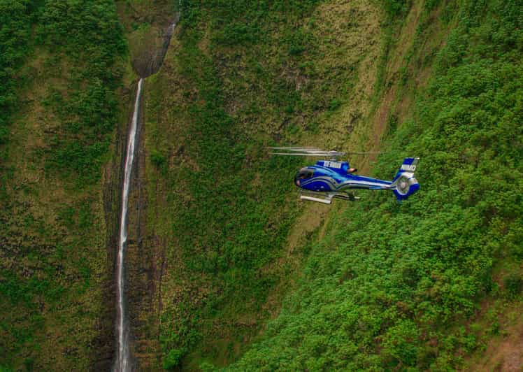 From Waikoloa: Kohala Coast Helicopter Adventure - Starting over Waipiʻo Valley’s sea cliffs