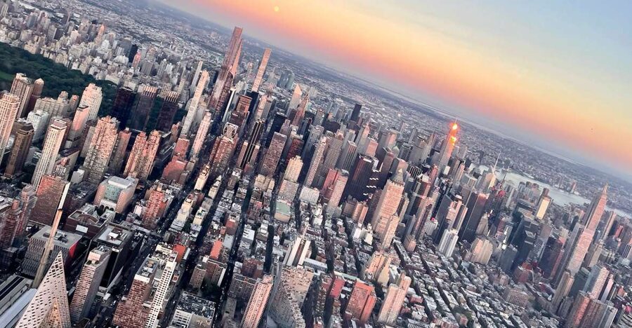 From Westchester: New York City Scenic Helicopter Tour - The 30-Minute Route: Central Park, Midtown, and the Hudson