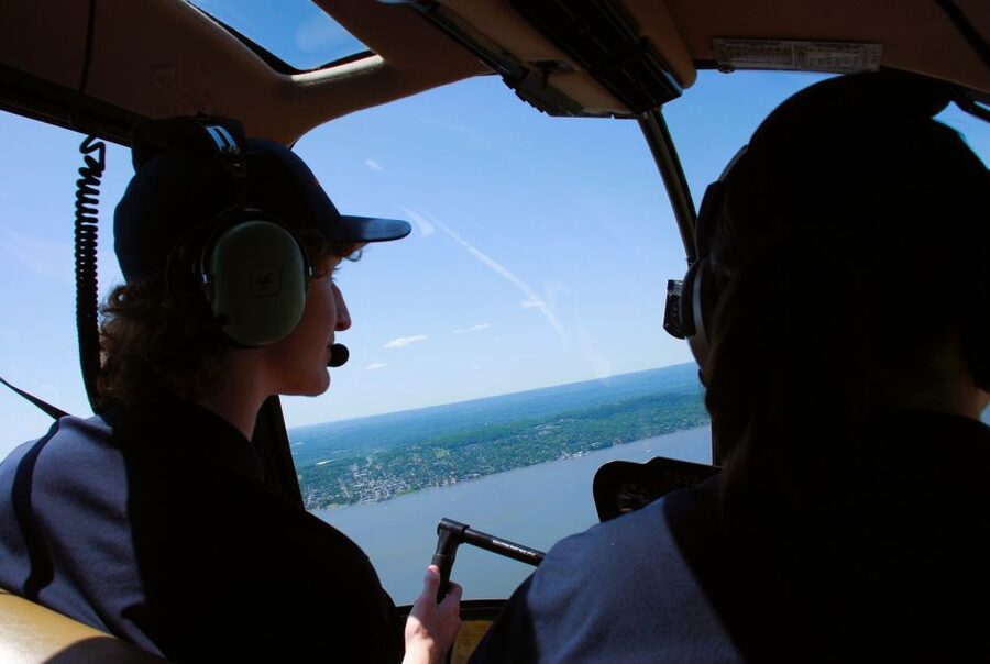 From Westchester: New York Helicopter Piloting Experience - Starting at Atlantic Aviation West in White Plains