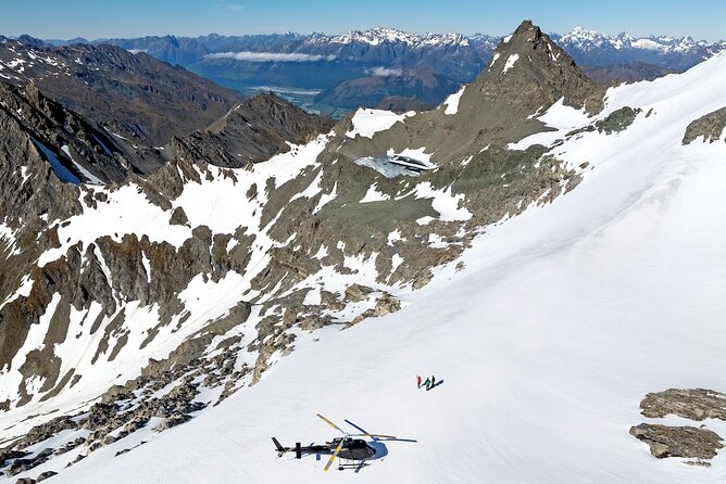 Glenorchy Snow Landing Helicopter Flight 30mins - Why the Glenorchy setting makes this flight special