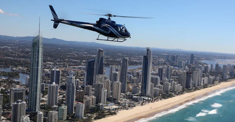 Gold Coast: Coastal City Scenic Helicopter Flight - The first views: Broadwater and Main Beach