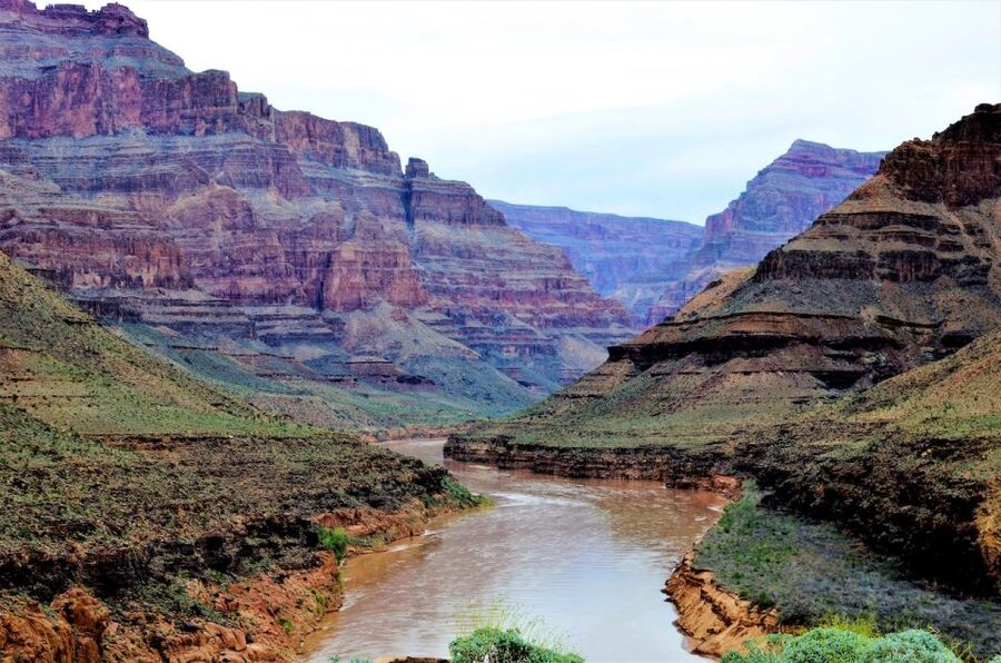 Grand Canyon Helicopter Tour with Black Canyon Rafting - Leaving Las Vegas for Boulder City