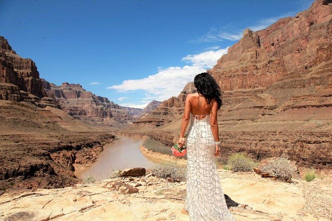 Grand Canyon Helicopter Wedding - Why this Las Vegas wedding feels so different