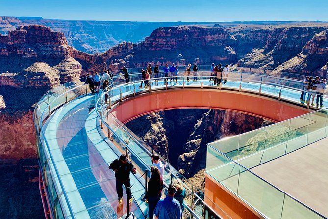 Grand Canyon Tour with Skywalk and Spanish Helicopter Flight - Why this Spanish-language Grand Canyon tour is different