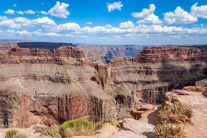 Grand Canyon West Rim by Plane with Skywalk & Optional Helicopter - Grand Canyon West gives you a different kind of canyon visit