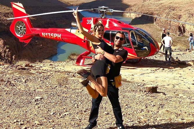 Grand Canyon West Rim Helicopter Tour with Champagne Toast - What the Champagne picnic is really like