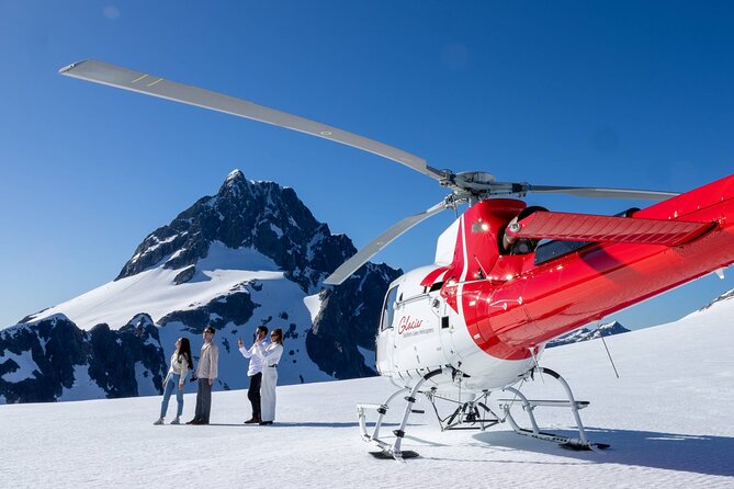 Half-Day Milford Helicopter Flight and Cruise from Queenstown - Who will enjoy this most