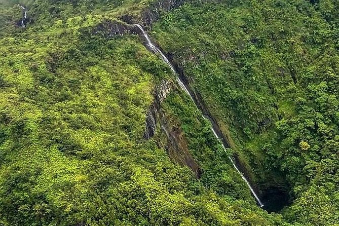 Hana Rainforest and Haleakala Crater Helicopter Tour - Photography from a helicopter window