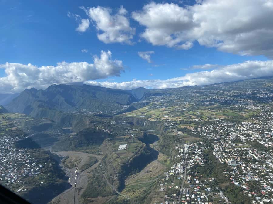 Helicopter flight from St Pierre over Réunion's 3 cirques - Salazie and Trou de Fer: waterfalls at their most dramatic