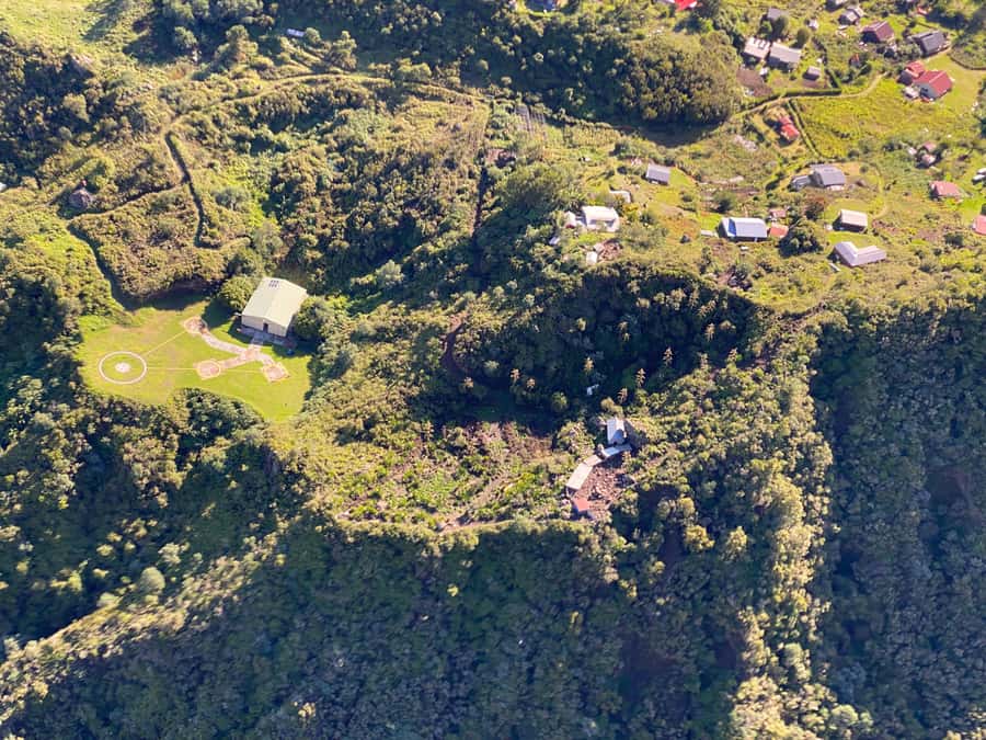 Helicopter flight from St Pierre over Réunion's 3 cirques - Who should book this flight?
