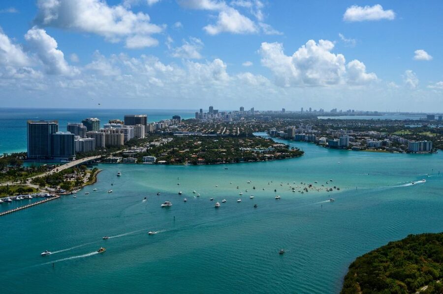 Helicopter: Lauderdale-Hard Rock Guitar-Miami Beach - Sunny Isles Beach and North Miami Beach