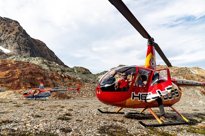 Helicopter Overflight - Landing in the Cordillera - A30 - Rivers, peat wetlands and the valley below