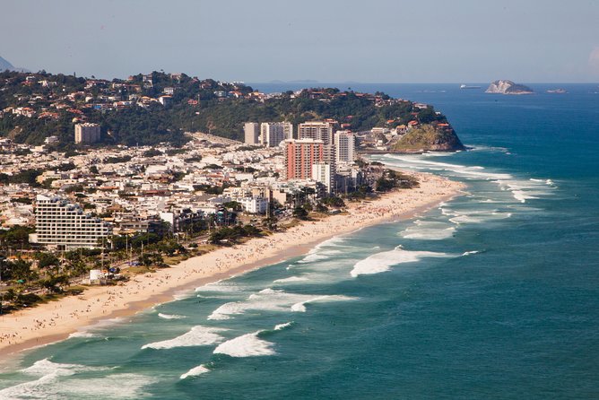 Helicopter Ride in Rio de Janeiro - 30 Minutes by Comandante Nobre - Jockey Club, Botanical Garden, and Tijuca Forest