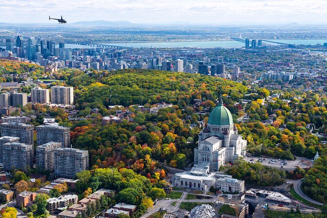 Helicopter Tour Over Montreal - Boucherville Islands and the wider view