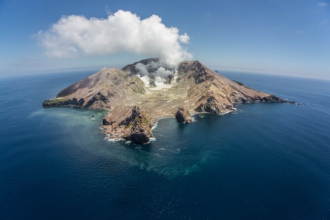 Helicopter White Island / Mount Tarawera 'Volcanic Extremes' - Why this Rotorua flight feels different