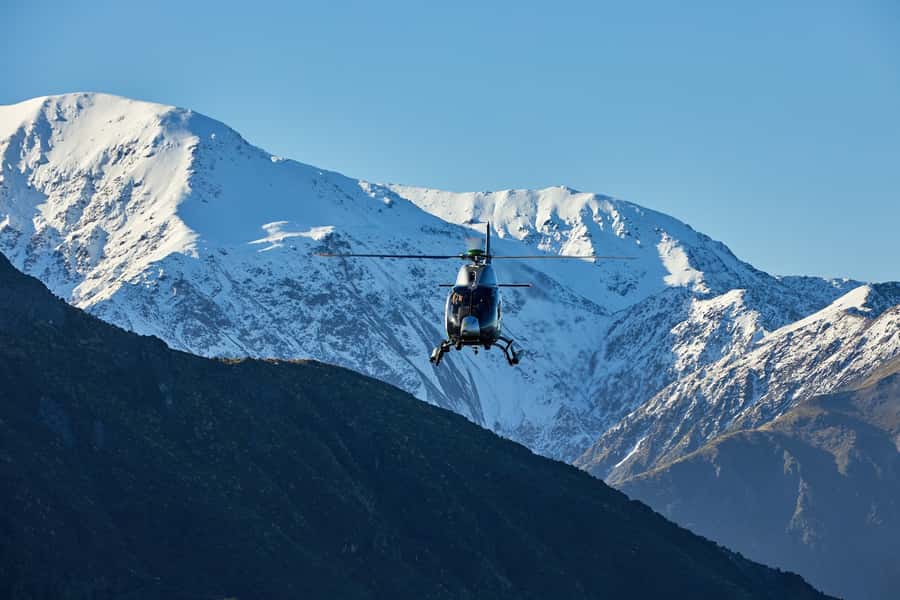 Kaikōura: 45-Minute Whale Watching Helicopter Tour - Why Kaikōura works so well from the air