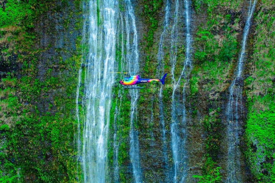Kailua-Kona: Kohala, Volcanoes and Waterfall Helicopter Tour - The Big Island from a helicopter: key points
