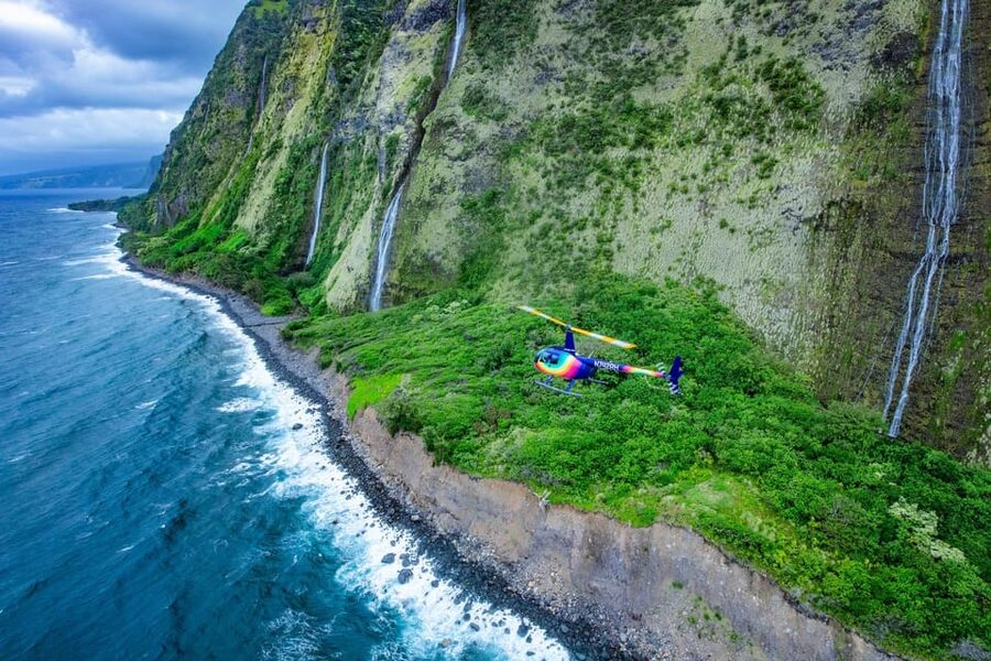 Kailua-Kona: Kohala, Volcanoes and Waterfall Helicopter Tour - Why this 90-minute flight covers so much ground