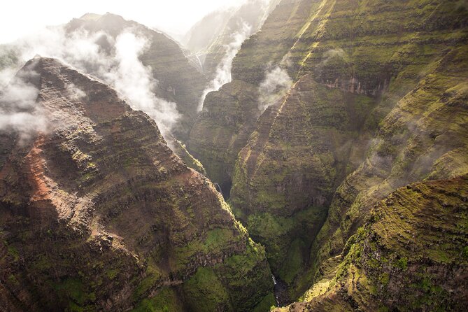 Kauai Deluxe Waterfall Safari: Helicopter Tour - Starting at Safari Helicopters in Lihue