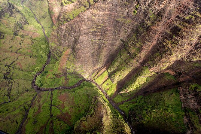 Kauai' Exclusive Helicopter Tour: Land & Explore Olokele Canyon - Timing, weather, and the practical details