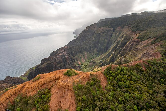 Kauai' Exclusive Helicopter Tour: Land & Explore Olokele Canyon - Weight limits and seat requirements