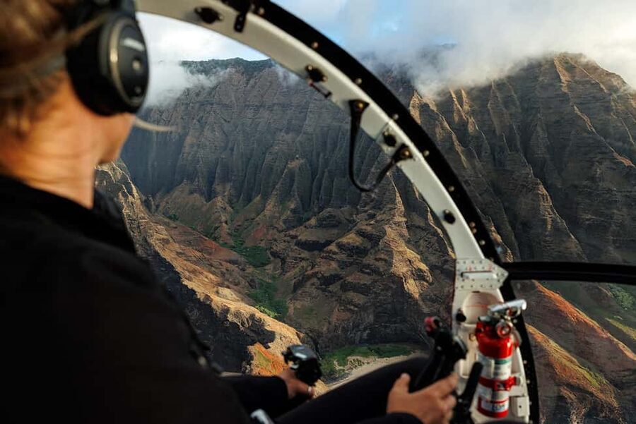 Kauai: Hughes 500 4-Passenger Doors-Off Helicopter Flight - Pilot commentary and the human side of the flight