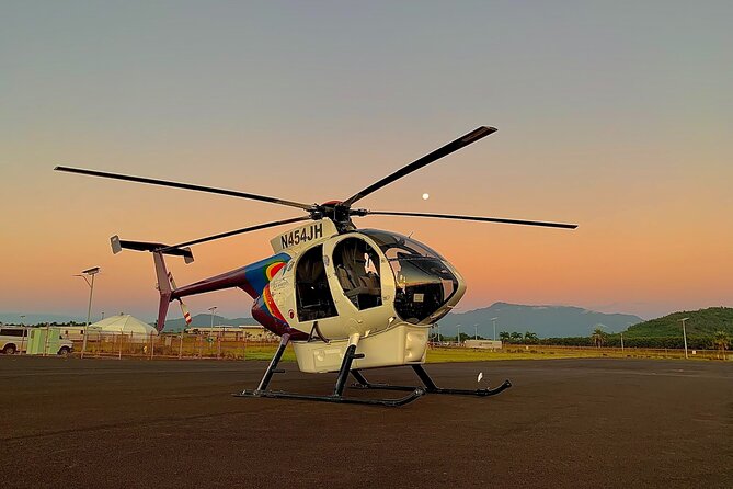KAUAI LUXURY 60-Minute Doors-Off Helicopter ADVENTURE - Nawiliwili Harbor and the Menehune Fishpond