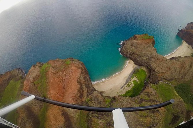Kauai Private Doors-Off Helicopter: Ultimate Waterfalls & Canyons - Waiʻaleʻale Crater and the mountain interior