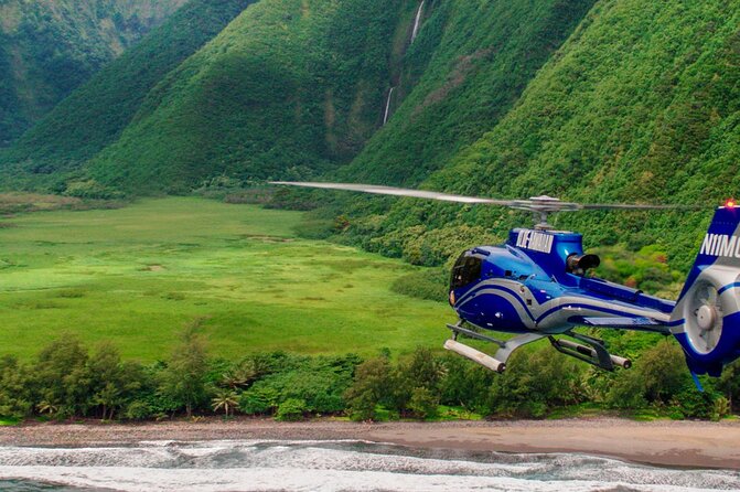 Kohala Waterfalls with Exclusive Landing Helicopter Tour - The six-passenger format makes a difference