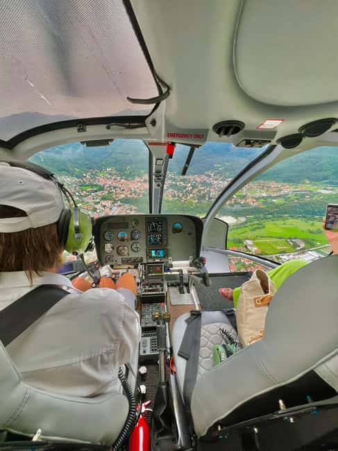 Lake Como: Helicopter tour with an unique Lunch in Como Lake - Bellagio, Varenna, and the central lake