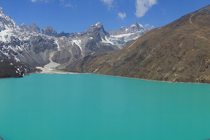 Landing Private Helicopter at Everest base camp & Gokyo for photo - The guide and pilot make a real difference