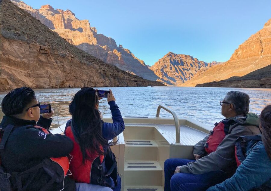 Las Vegas: Grand Canyon Helicopter Ride, Boat Tour & Skywalk - The Return Flight and the Seven-Hour Schedule