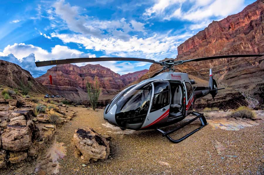 Las Vegas: Grand Canyon West Rim Tour with Helicopter Flight - Meeting the Hualapai at the West Rim