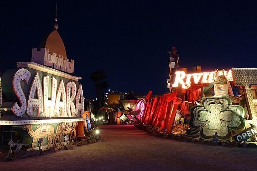 Las Vegas: Night Helicopter Flight and Neon Museum Tour - Brilliant! and the return of old neon