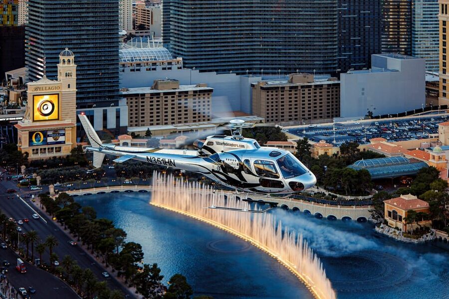 Las Vegas: Nighttime Helicopter Flight over the Strip - Comfort, seating, and group size