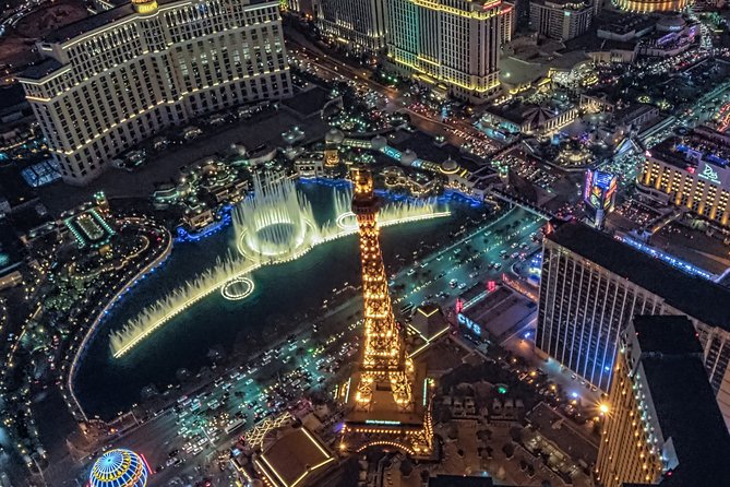 Las Vegas Strip Helicopter Night Flight - The 12-minute route over the Strip
