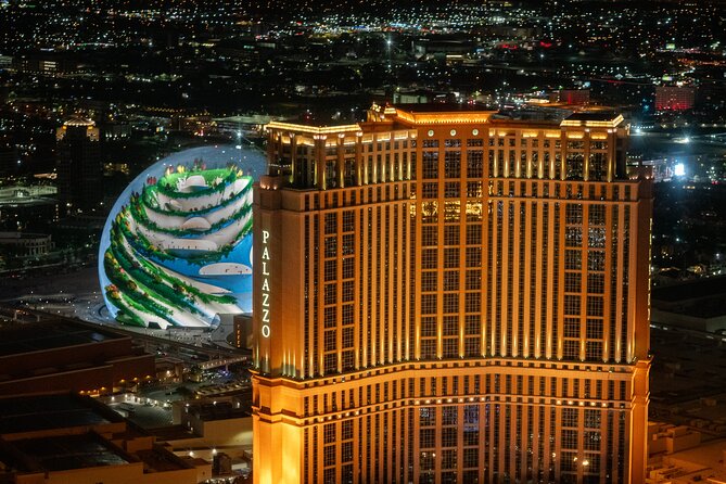 Las Vegas Strip Highlights by Helicopter at Night - Photos are possible, but expect limitations