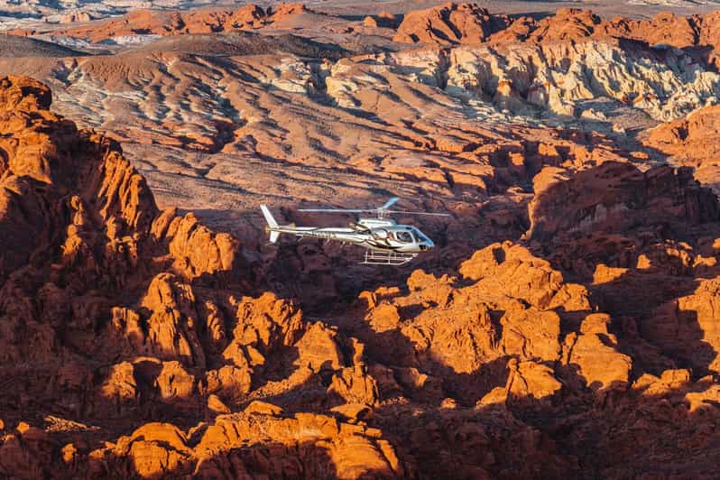 Las Vegas: Valley of Fire Helicopter with Scenic Landing - The 30-minute safety briefing at 5 Star Helicopter Tours