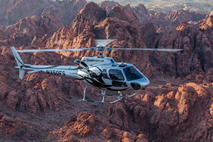 Las Vegas: Valley of Fire Helicopter with Scenic Landing - Crossing the Mojave Desert toward Valley of Fire