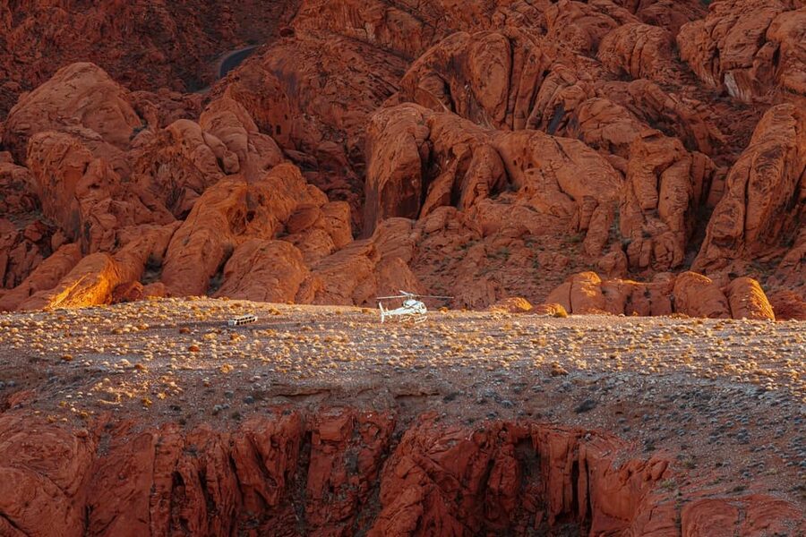 Las Vegas: Valley of Fire Helicopter with Scenic Landing - Hotel pickup from 73 Las Vegas locations