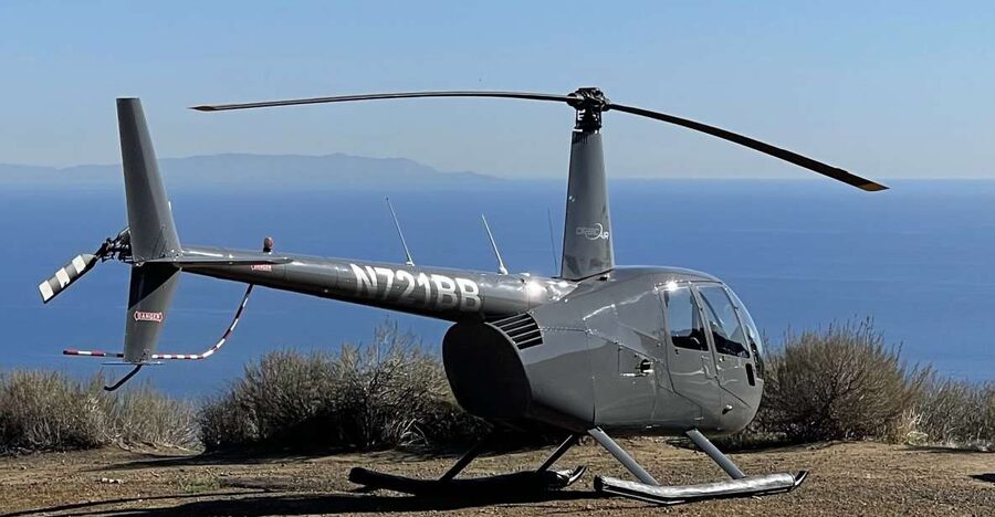 Los Angeles Helicopter Tour & Malibu Mountaintop Landing - The Malibu coastline from the air