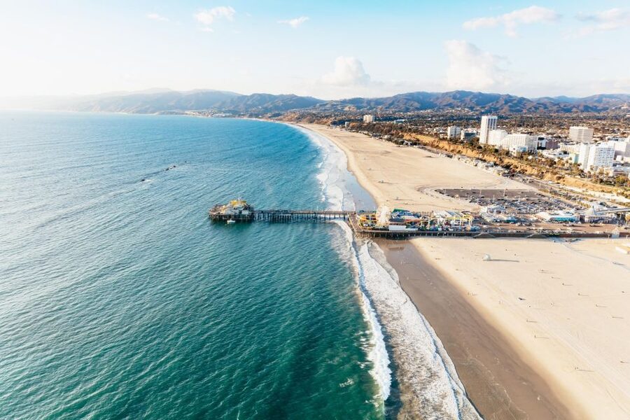 Los Angeles: Private 1-Hour Sightseeing Helicopter Tour - Malibu Canyon and the Santa Monica Mountains