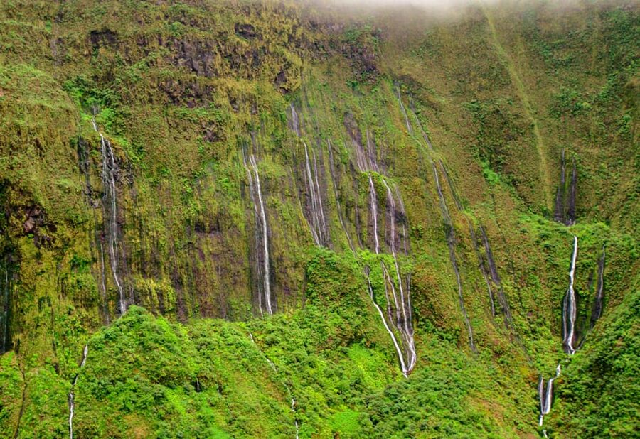 Maui and Molokai: Spectacular Helicopter Tour - What the six-person group means for you