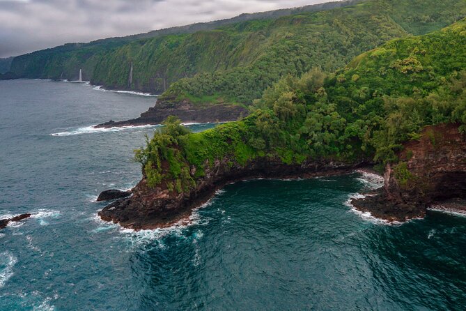 Maui & Molokai Spectacular with Exclusive Landing Helicopter Tour - The exclusive landing and South Maui views