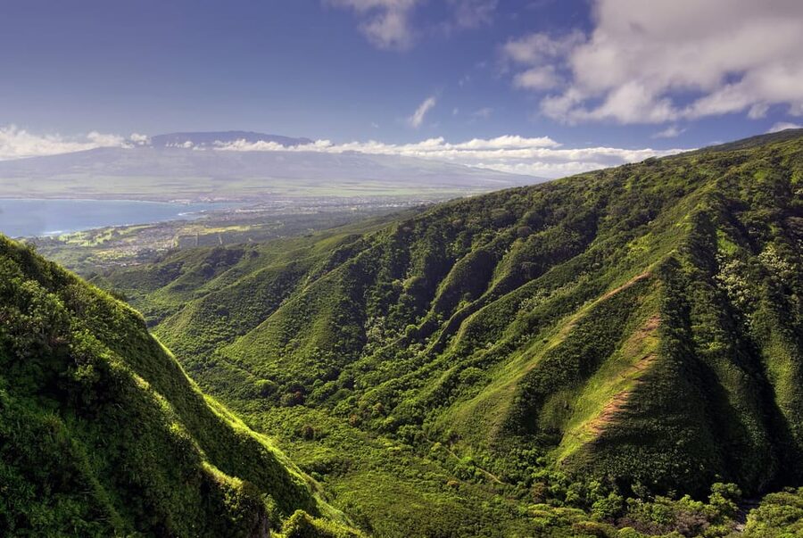 Maui: Waterfalls of West Maui and Molokai Helicopter Tour - Kaanapali and Kapalua complete the circuit